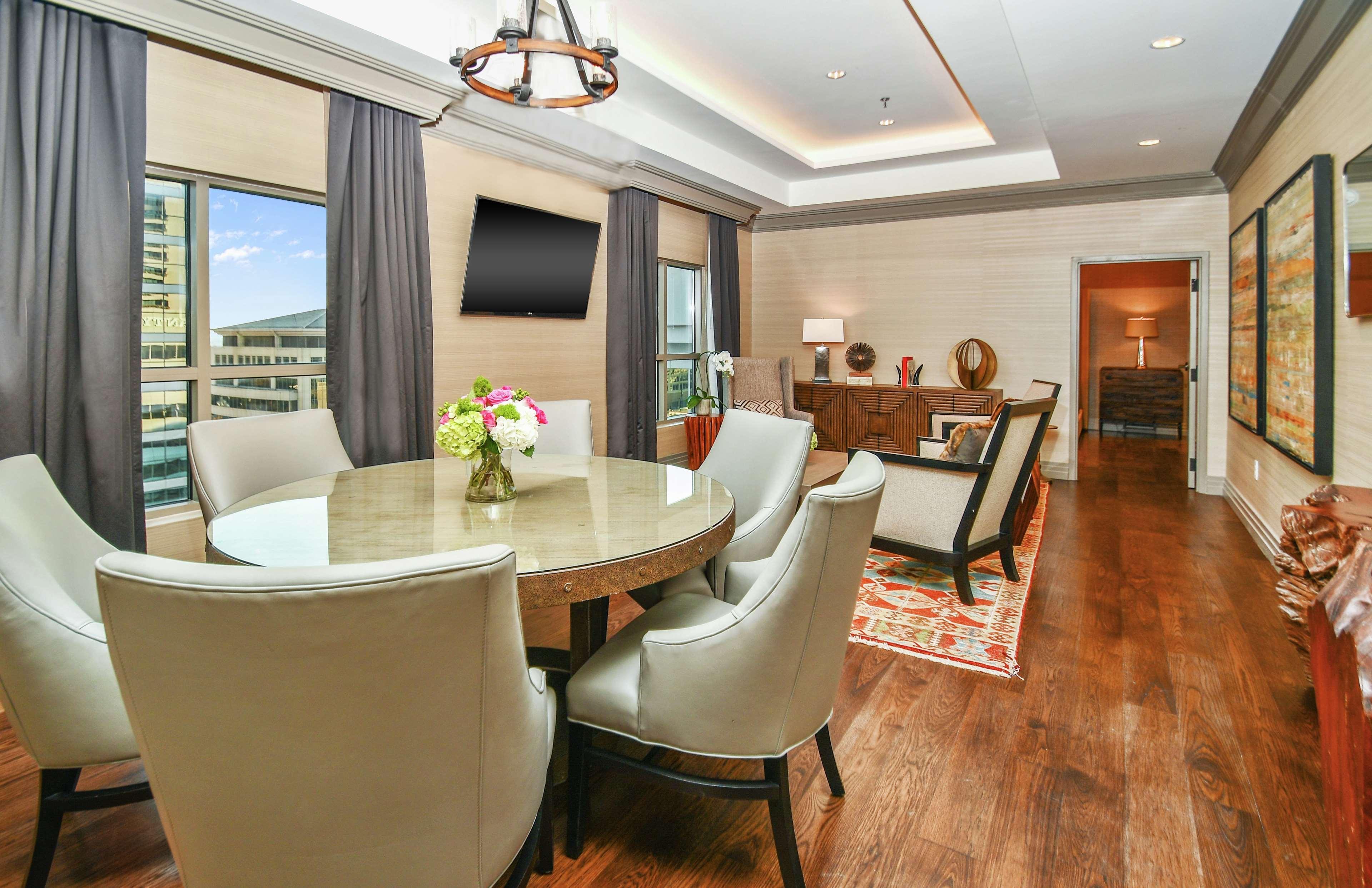 Hilton Dallas-Park Cities Esterno foto