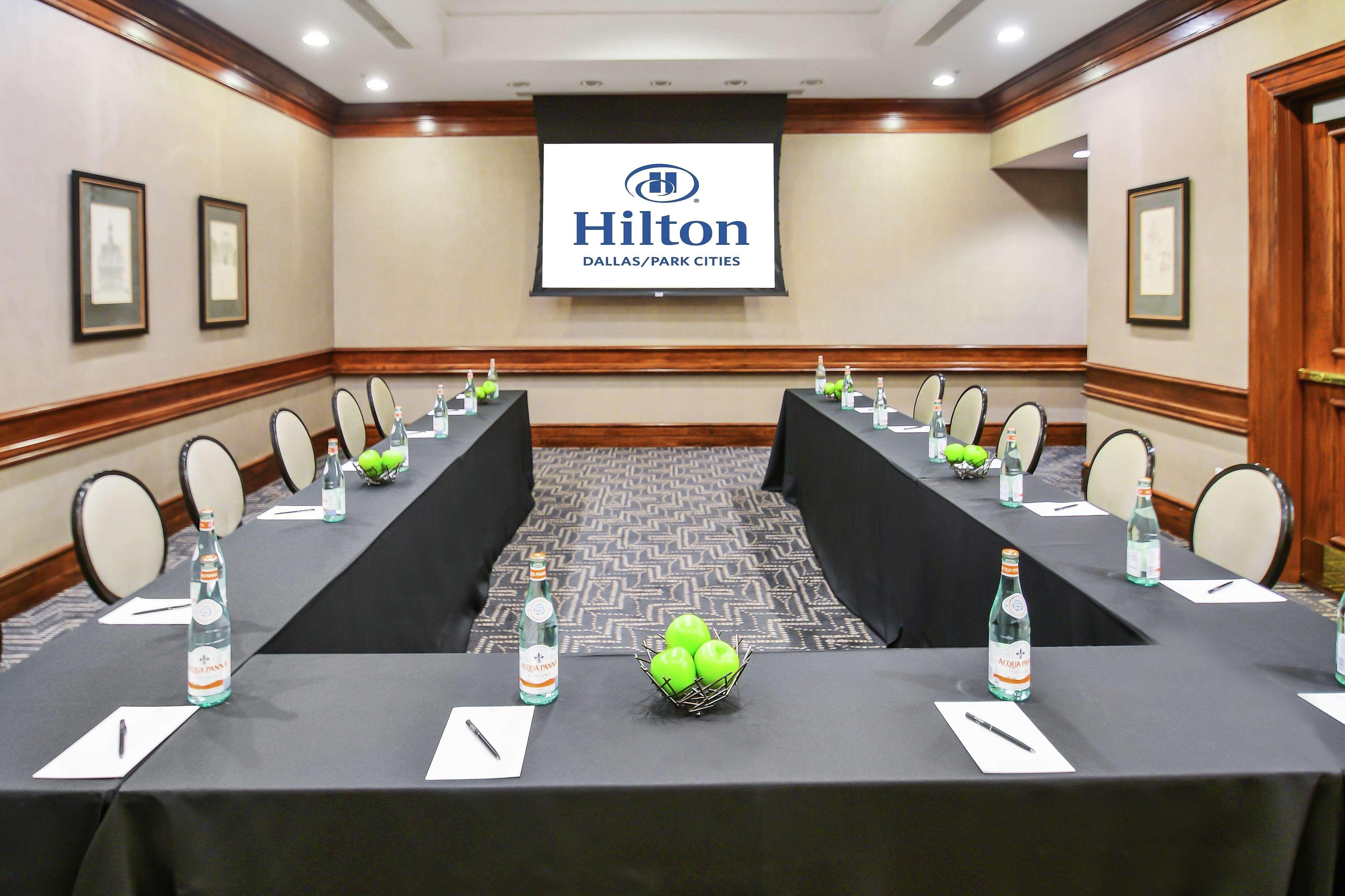 Hilton Dallas-Park Cities Esterno foto